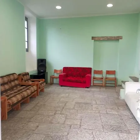 Hostel Del Quadrifoglio Ameno