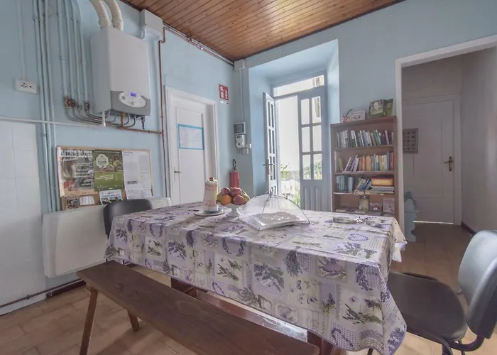 Hostel Del Quadrifoglio Ameno